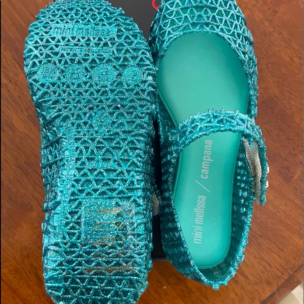 Brand New Mini Melissa campana in green glitter size 12 little girls.